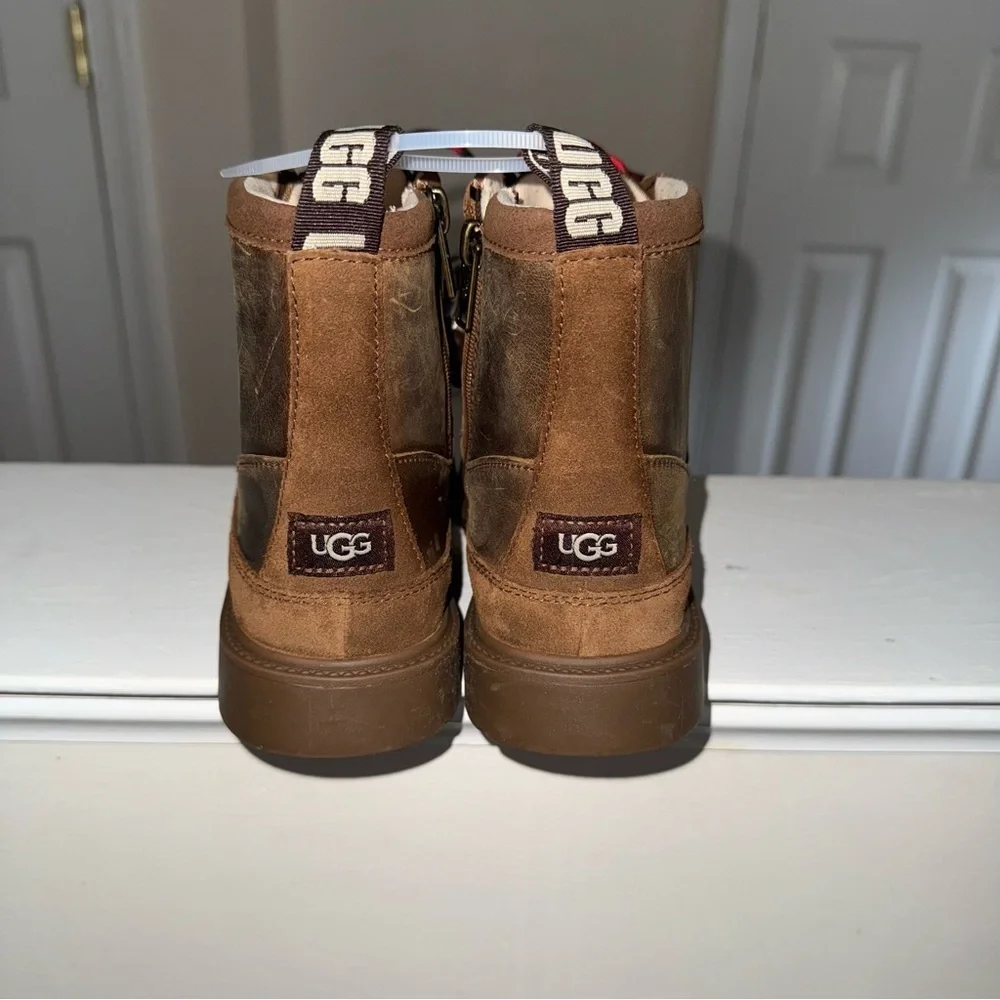 Ugg boys Robley Weather boots size 4